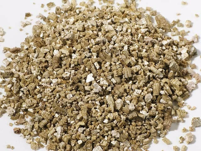 🌱 Vermiculita – Mejora tus Jardines y el Crecimiento de tus Plantas